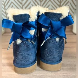 UGG Navy Blue Mini Bow Girls Boots in size 5